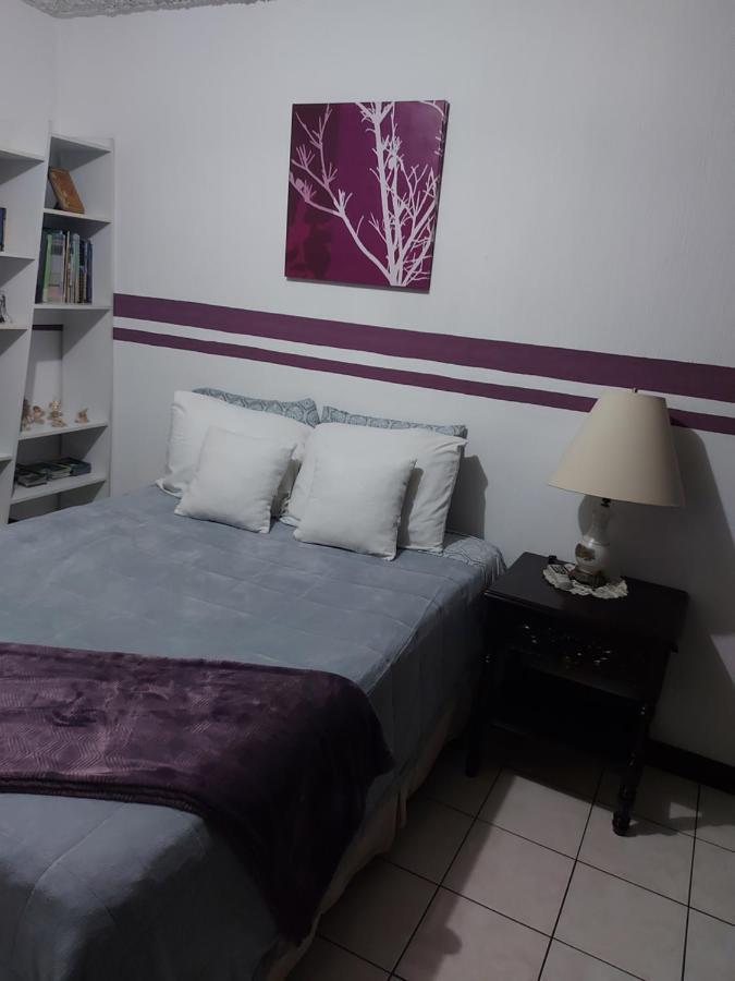 דירות גואטמלה Casa Familiar La Arboleda מראה חיצוני תמונה